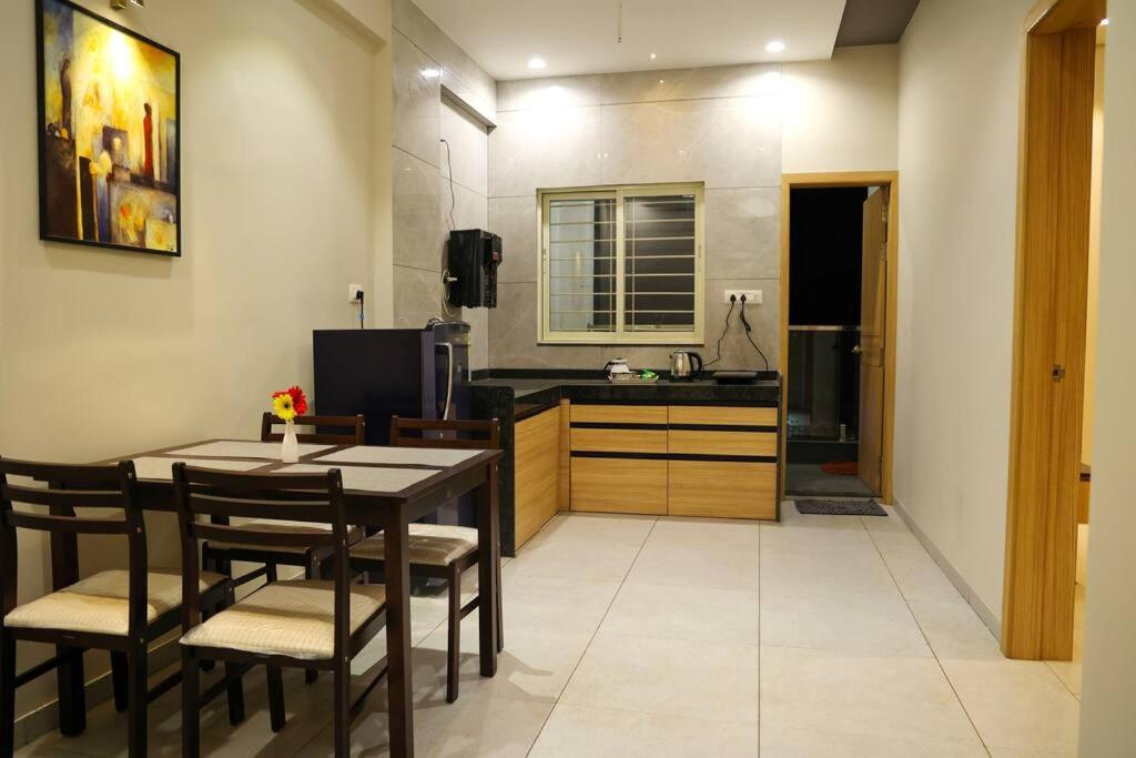 'Sumadhu Homes 301 ' Kolhapur Eksteriør billede