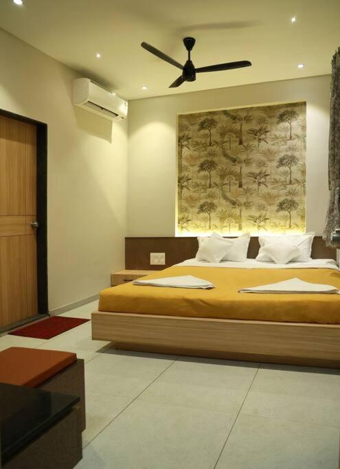 'Sumadhu Homes 301 ' Kolhapur Eksteriør billede